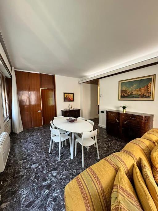 Madoneta Apartment Венеция Екстериор снимка